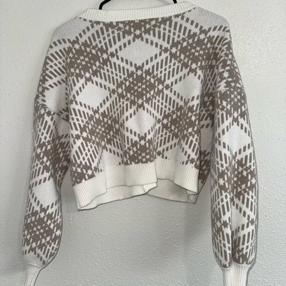 Hollister Cream and Brown Patterned Cardigan - Picture 2 of 3